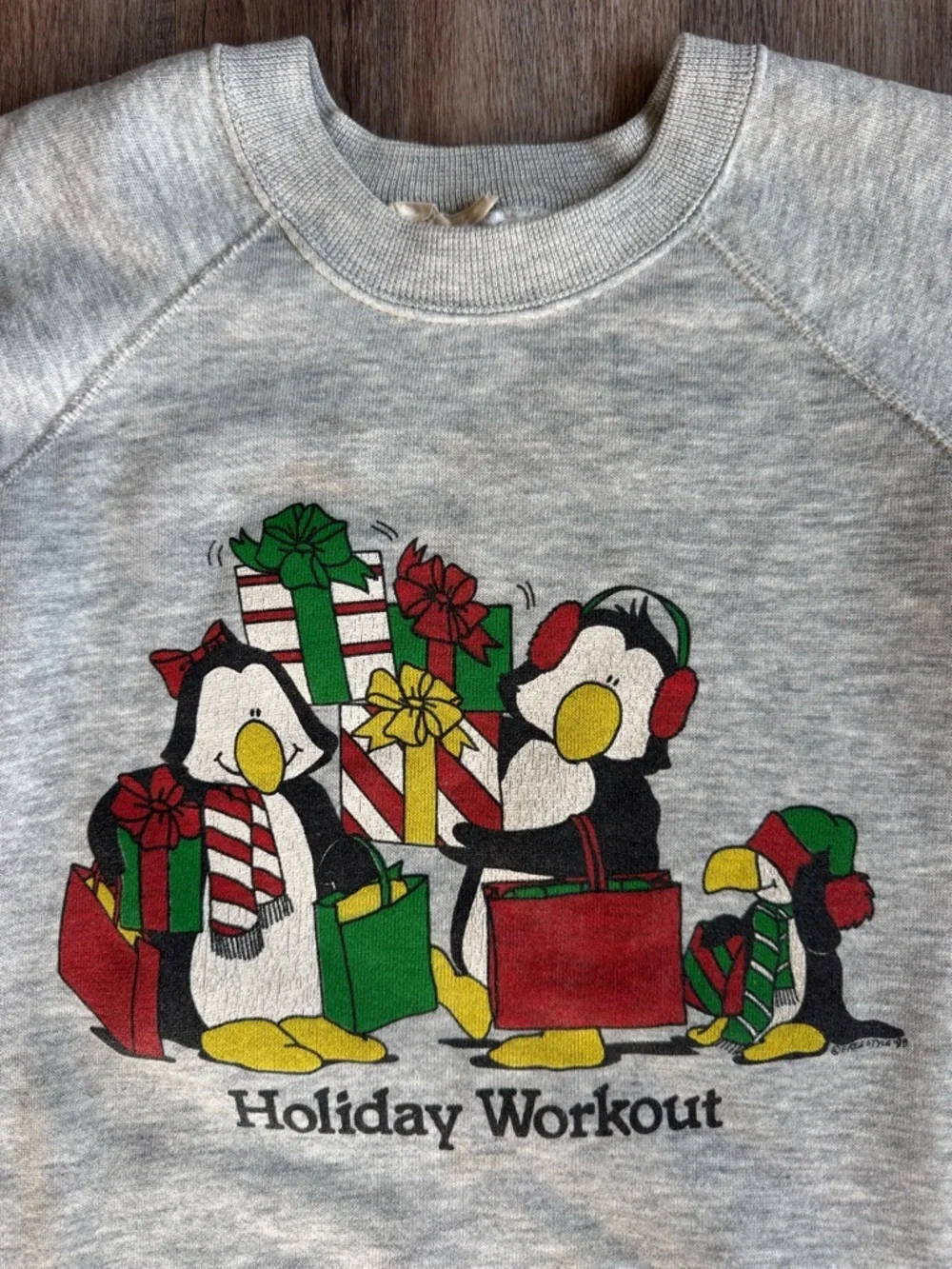 Vintage 90s Holiday Workout Penguins Sweatshirt - size XXXL